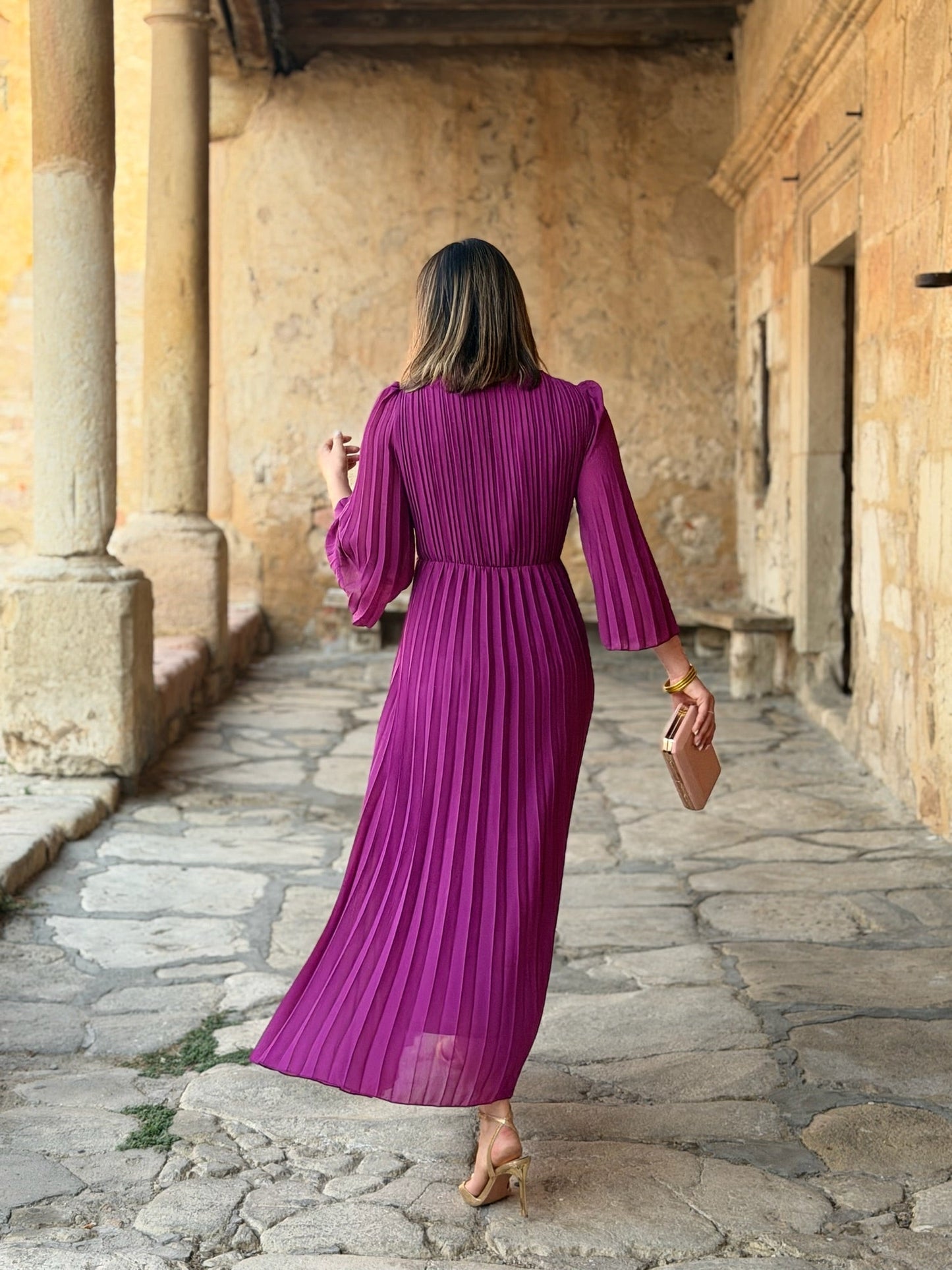 Amara - Vestido Plisado Buganvilla