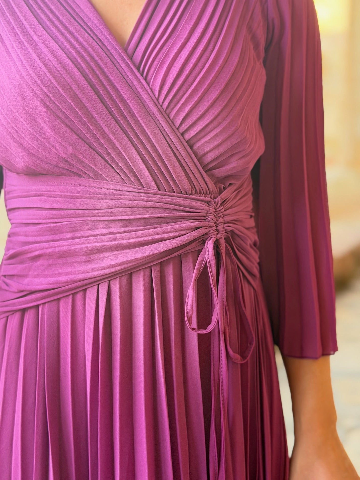 Amara - Vestido Plisado Buganvilla
