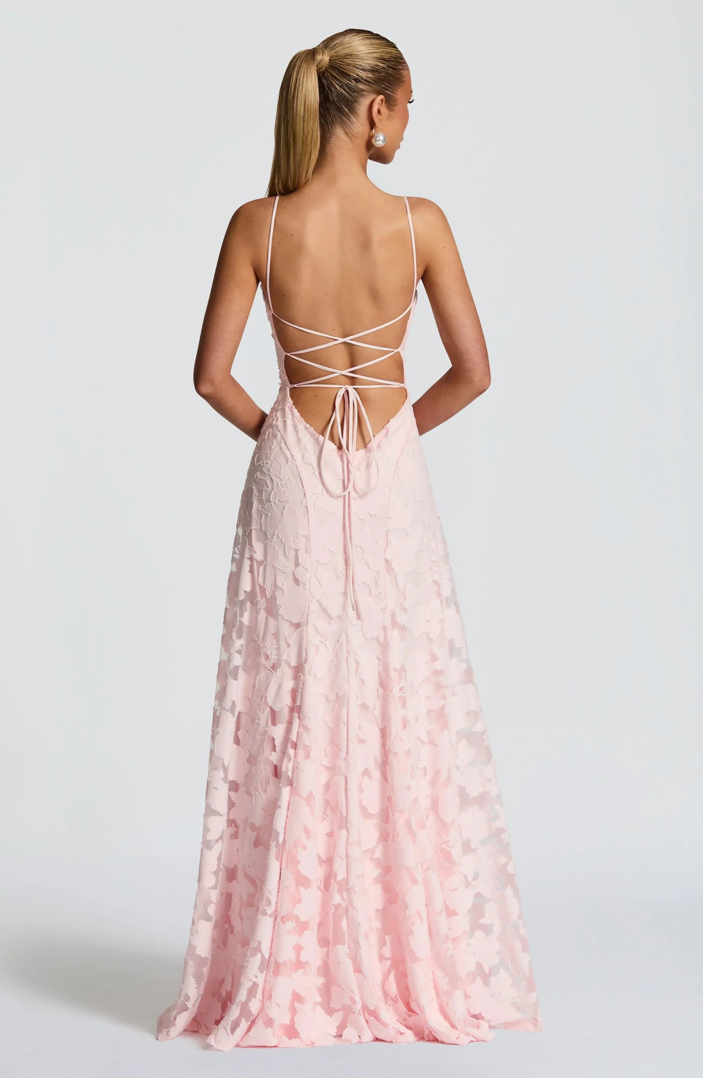 Sofía Marín | Elegancia fluida en versión maxi