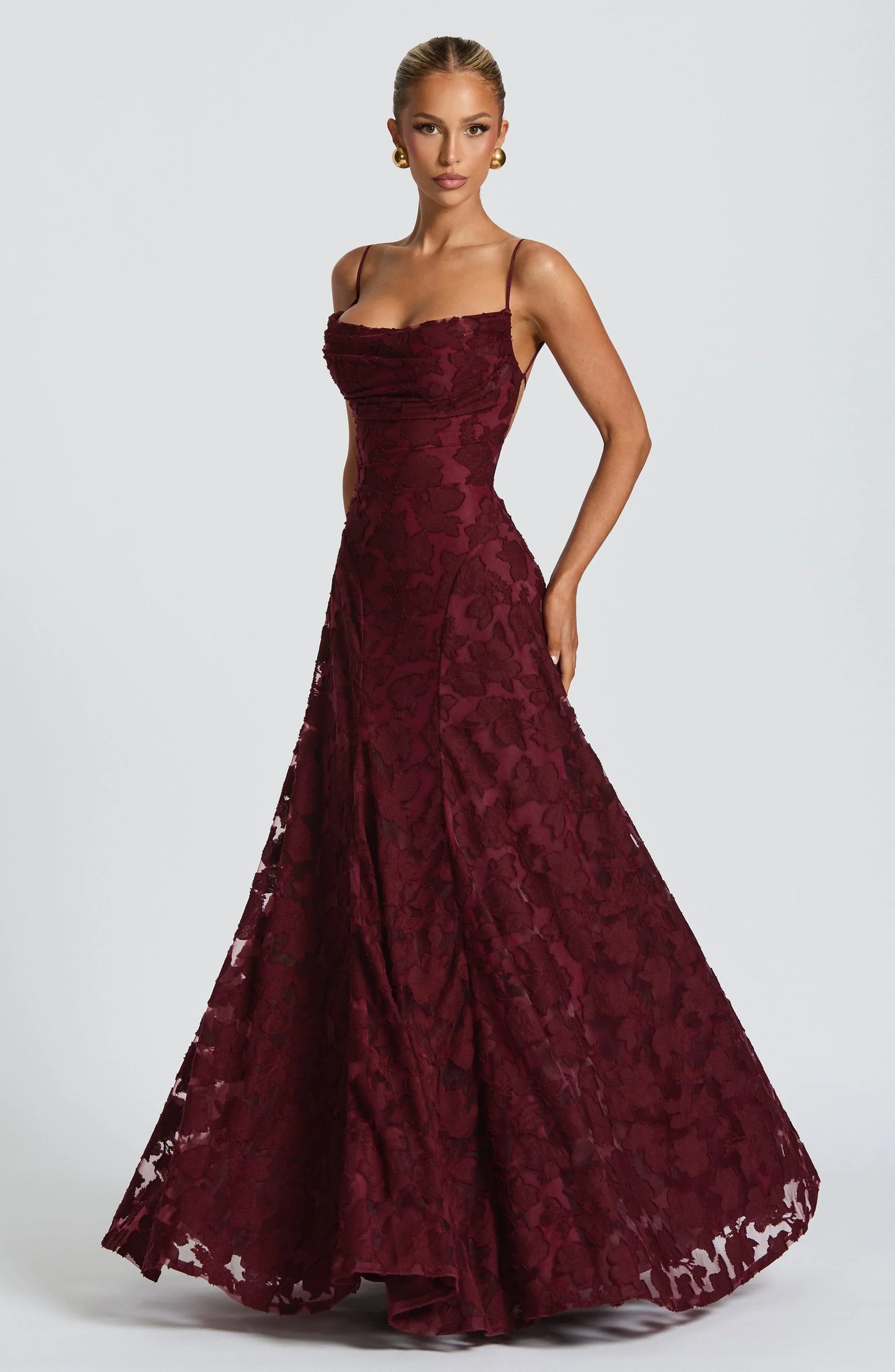 Sofía Marín | Elegancia fluida en versión maxi